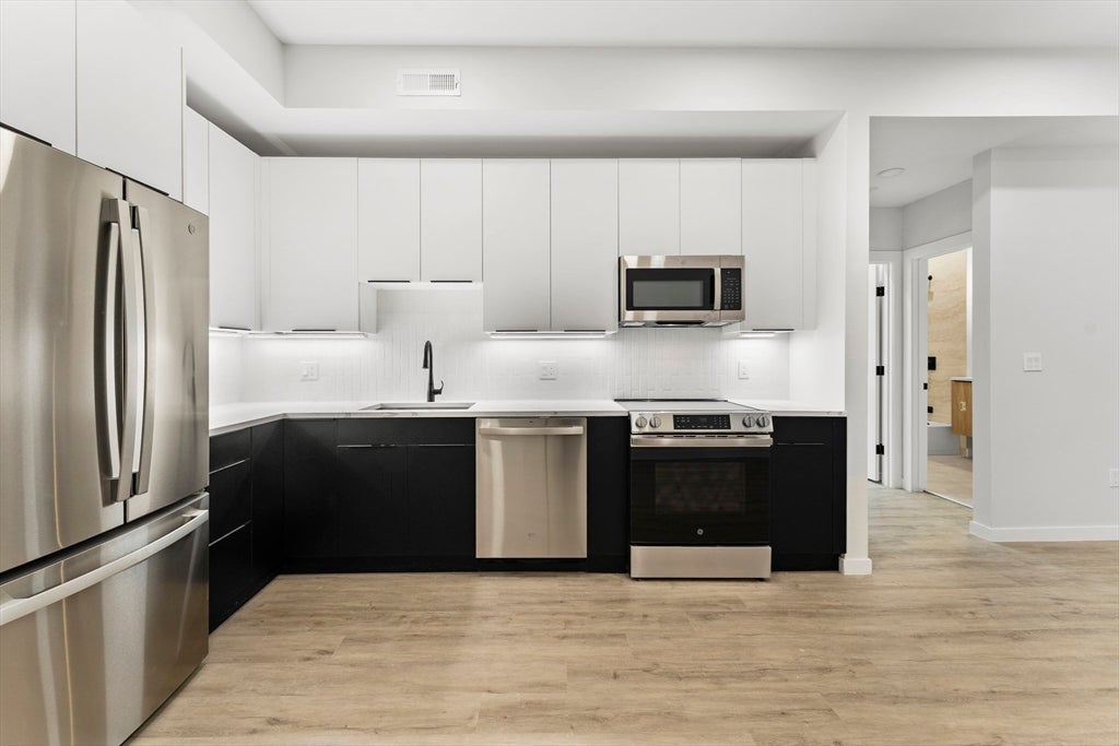 24-28 Mount Pleasant St #101, Somerville, MA Photo #4