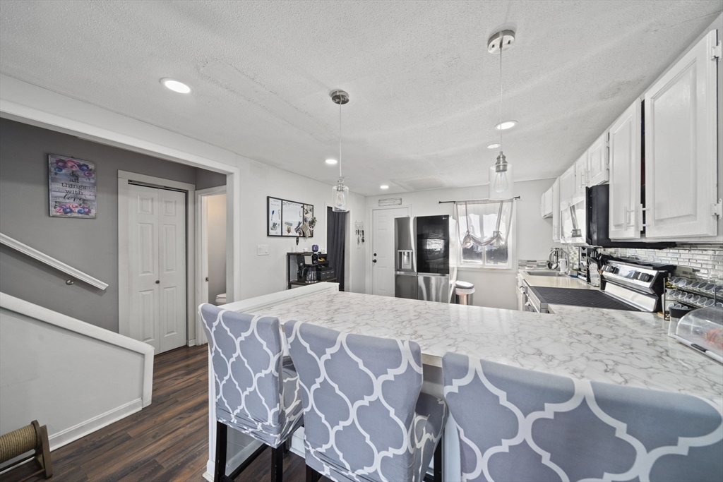 168 Hart St 22