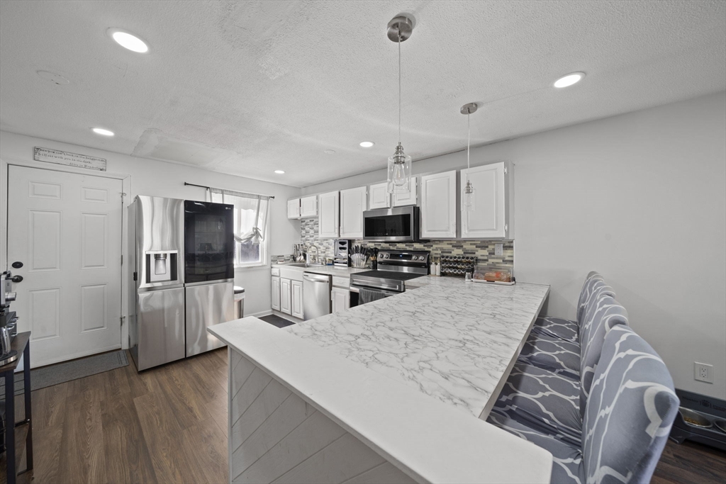 168 Hart St 22
