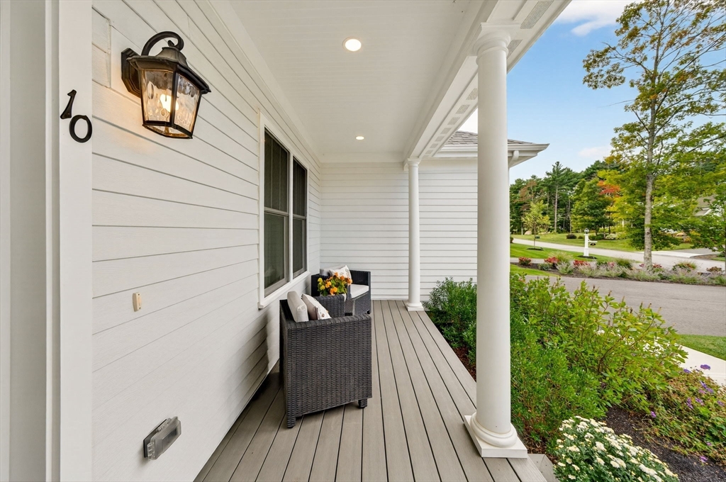 10 Shagbark Cir