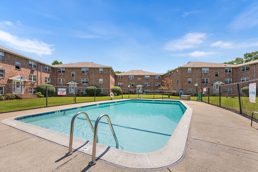 12 Colonial Village Dr #8, Arlington, MA, 12 Colonial Village Dr #8, Arlington, MA Photo #13