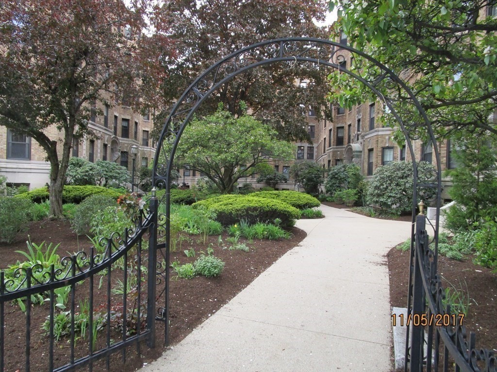118 Riverway 8