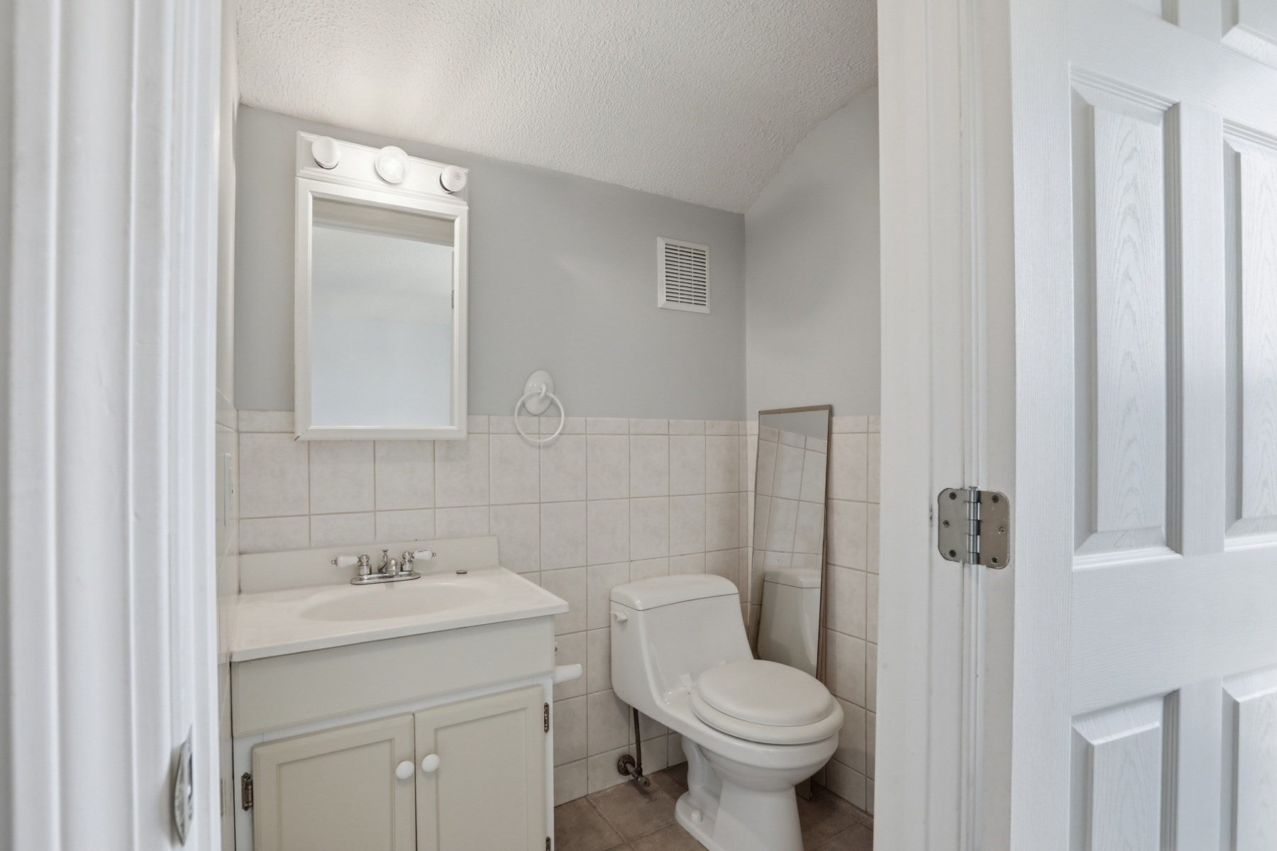 10 Parkway RD #2, Stoneham, MA, 10 Parkway RD #2, Stoneham, MA Photo #24
