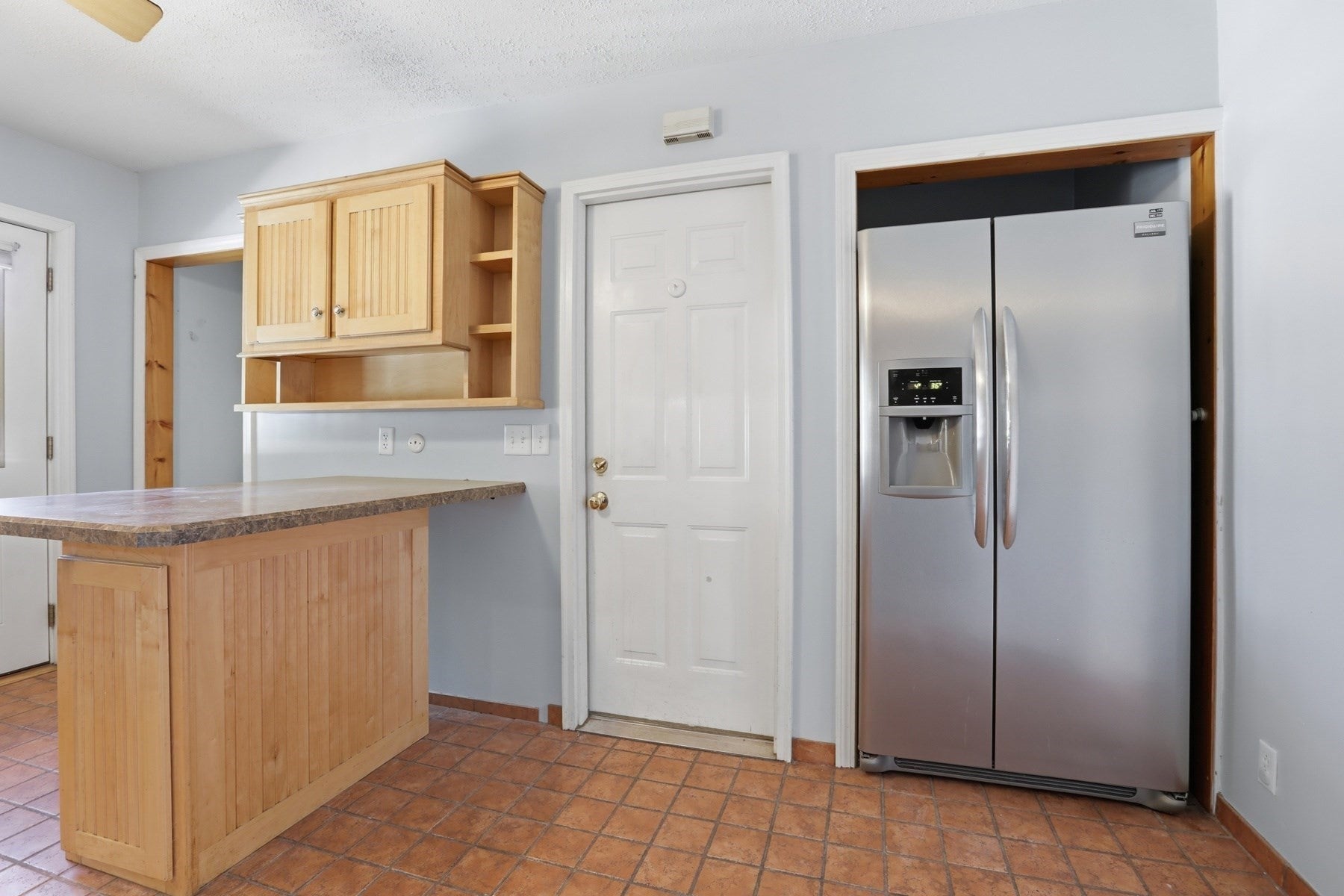 10 Parkway RD #2, Stoneham, MA, 10 Parkway RD #2, Stoneham, MA Photo #5