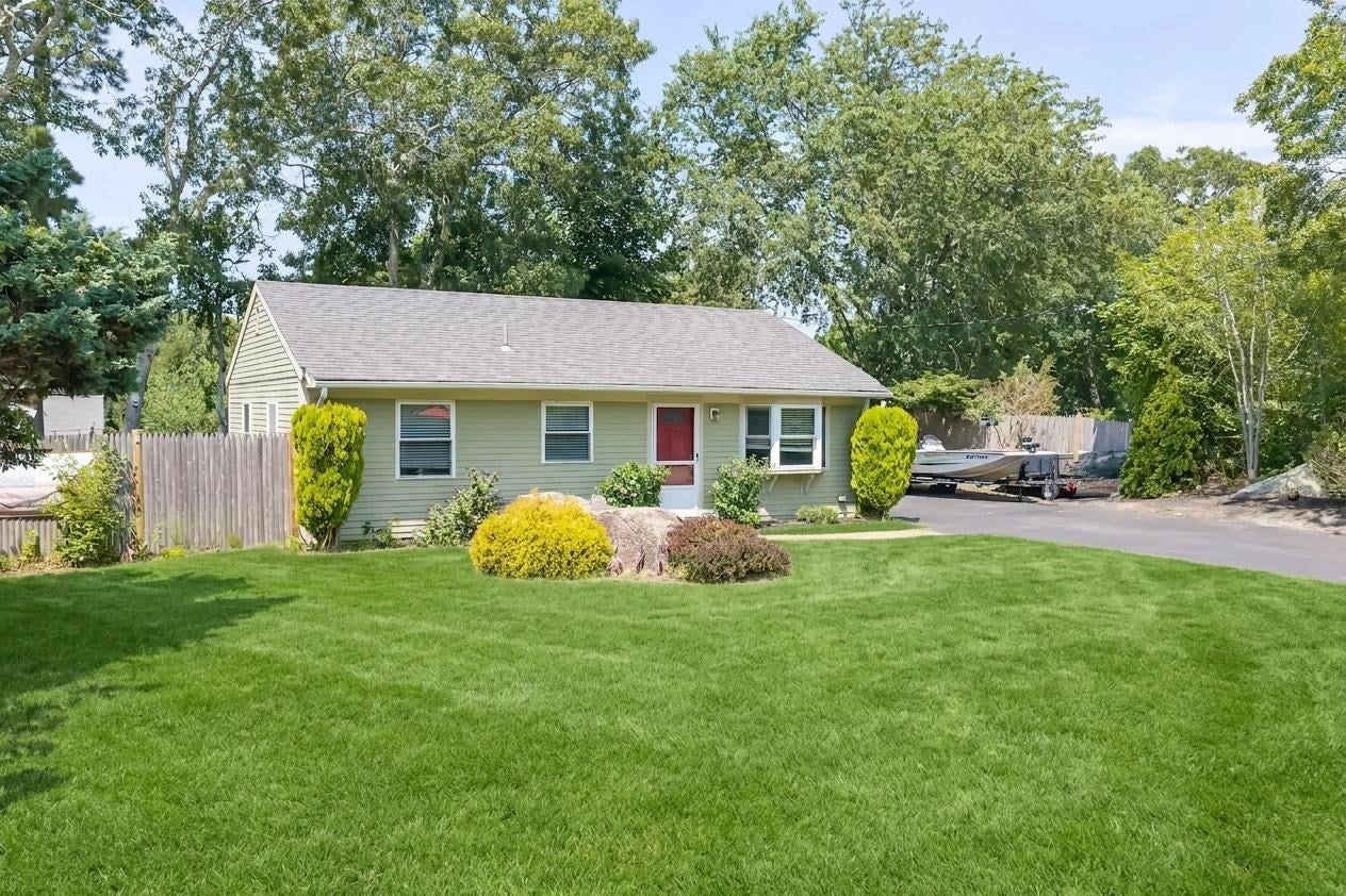 5 Birch St, Bourne, MA, 5 Birch St, Bourne, MA Photo #4