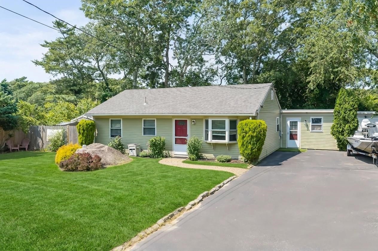 5 Birch St, Bourne, MA, 5 Birch St, Bourne, MA Photo #3