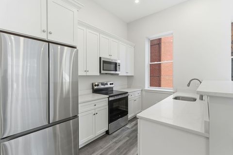 Photo of 19-25 Essex St #401, Haverhill, MA 01830 (MLS # 73501234)