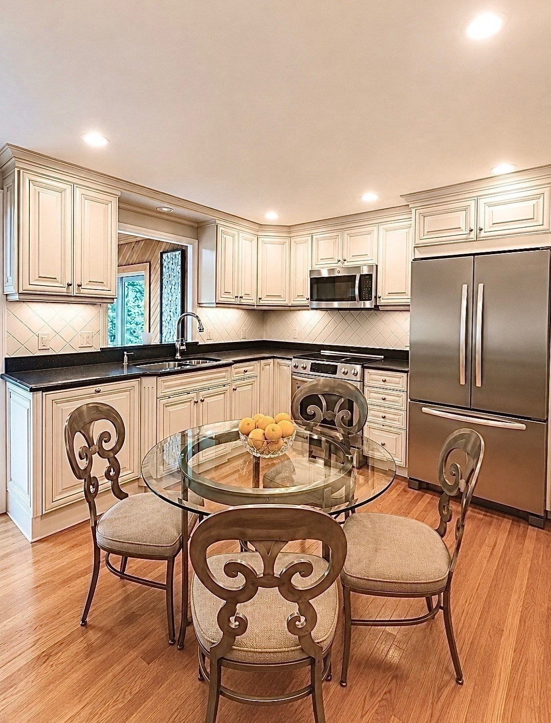 18 Lido LN, Bedford, MA Photo #7