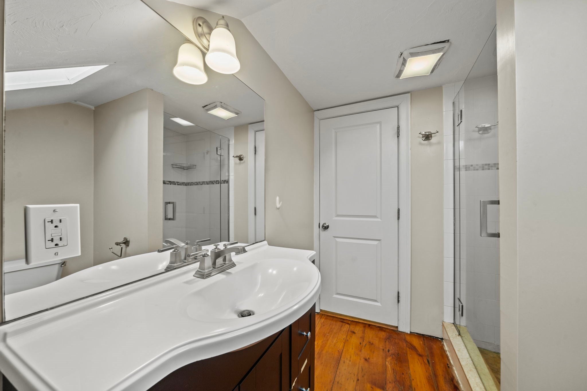 519 E 5th Street, Boston, MA, 519 E 5th Street, Boston, MA Photo #27