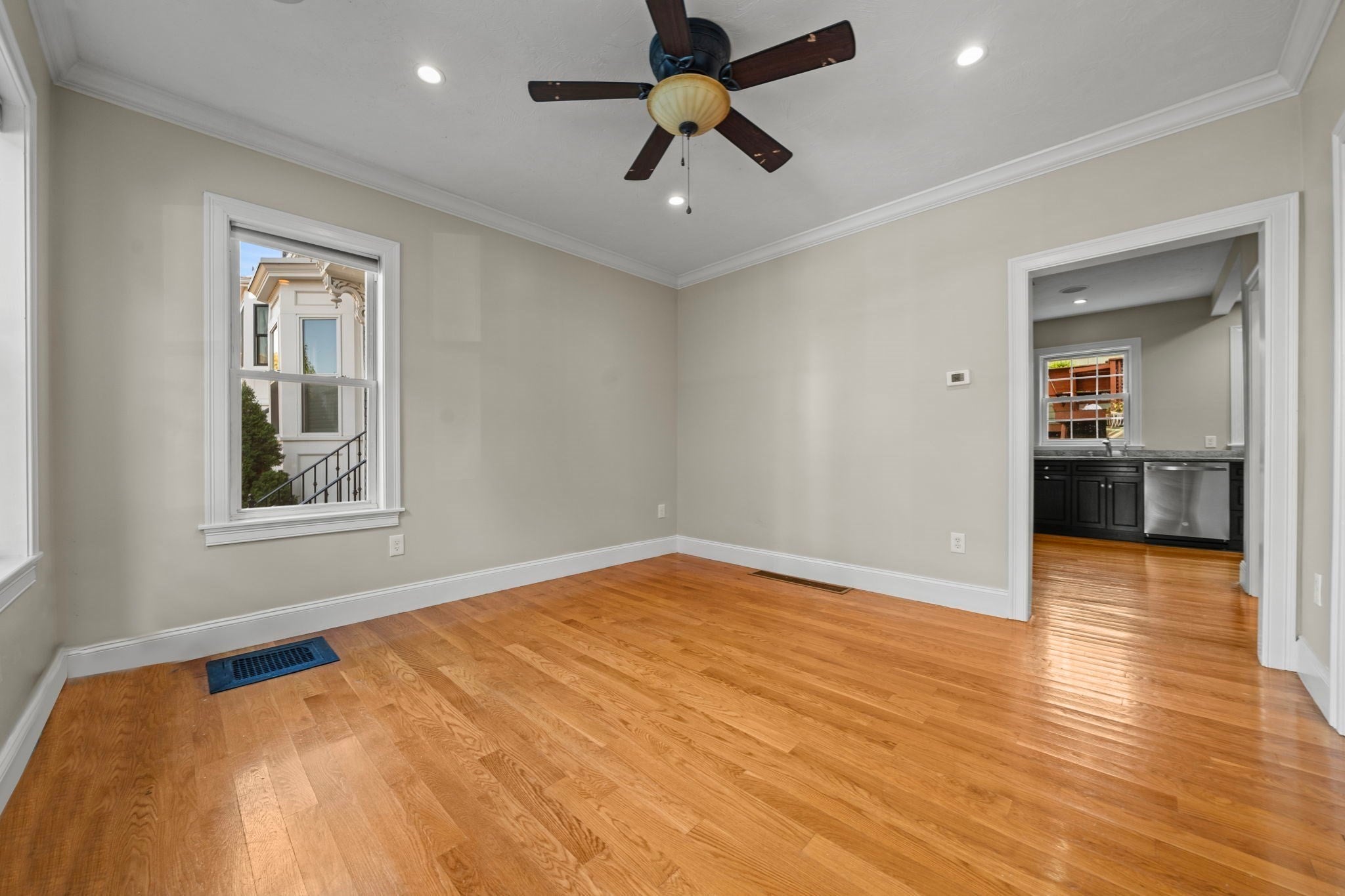519 E 5th Street, Boston, MA, 519 E 5th Street, Boston, MA Photo #9