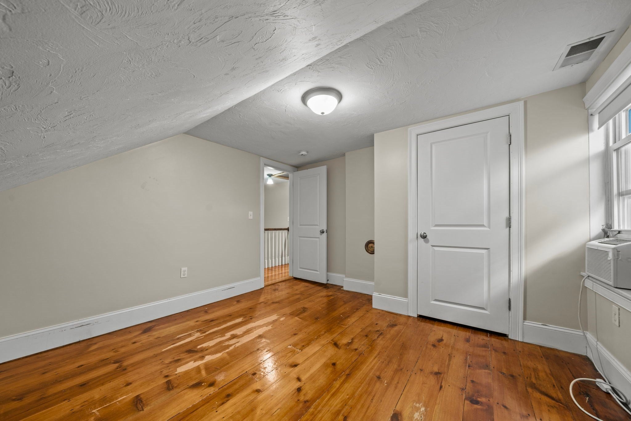 519 E 5th Street, Boston, MA, 519 E 5th Street, Boston, MA Photo #28