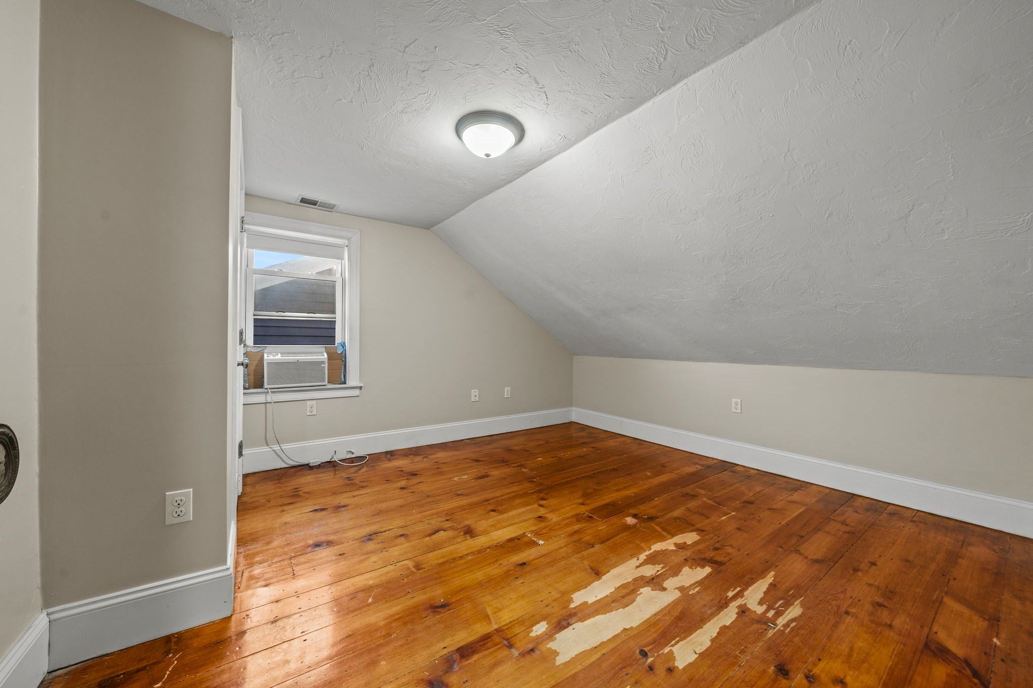 519 E 5th Street, Boston, MA, 519 E 5th Street, Boston, MA Photo #29