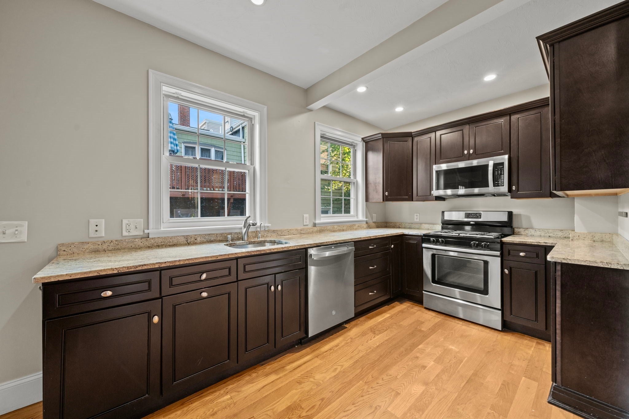 519 E 5th Street, Boston, MA, 519 E 5th Street, Boston, MA Photo #2