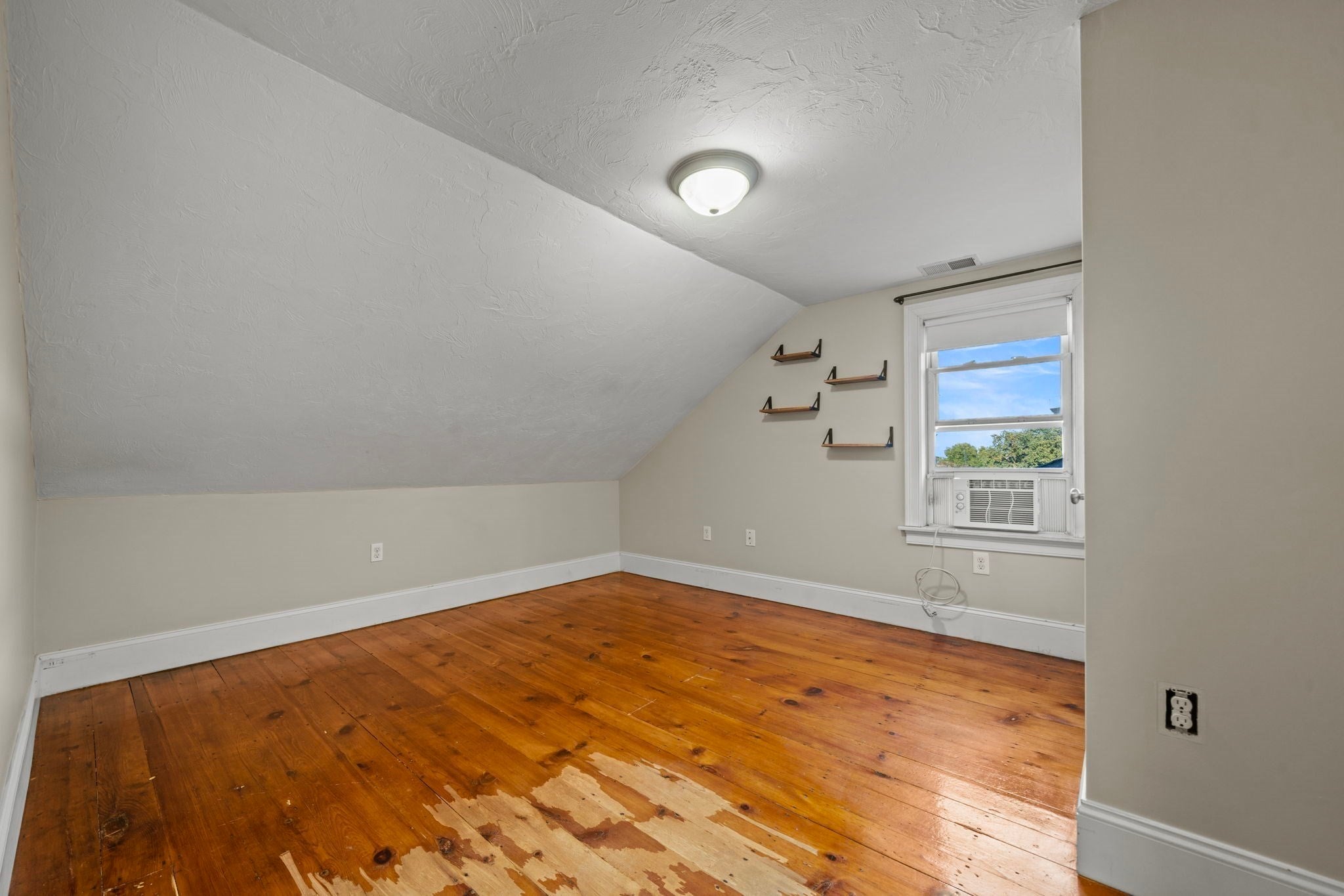 519 E 5th Street, Boston, MA, 519 E 5th Street, Boston, MA Photo #25