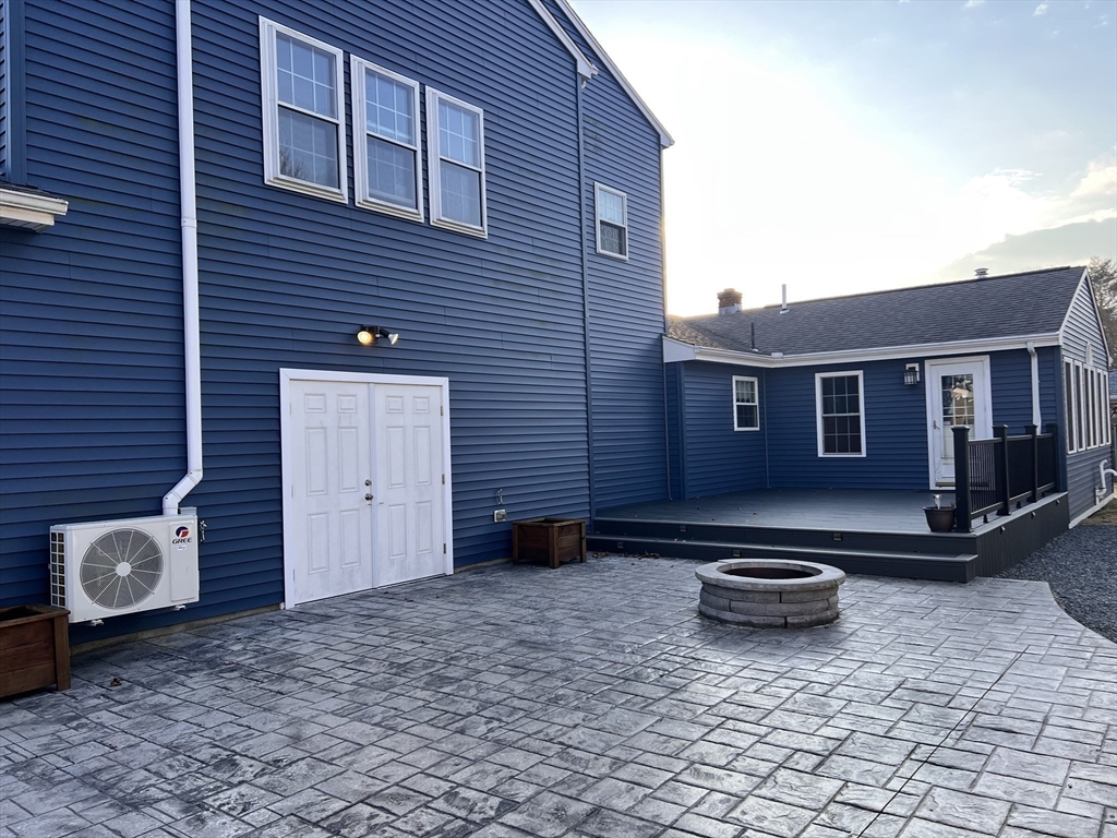 204 Riley Ave