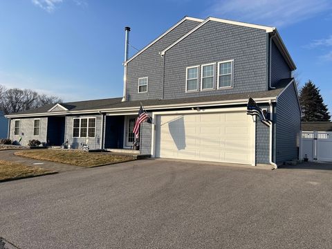 204 Riley Ave Somerset MA 02726