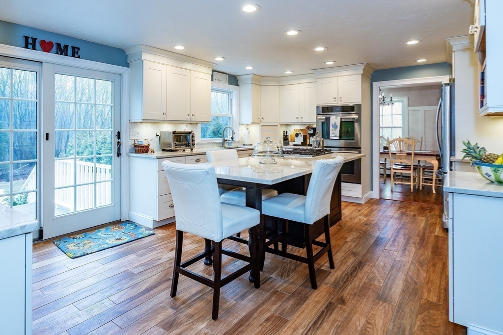 Rehoboth, Massachusetts 02769, United States, 4 Bedrooms Bedrooms, ,3 BathroomsBathrooms,Residential,Active,129785