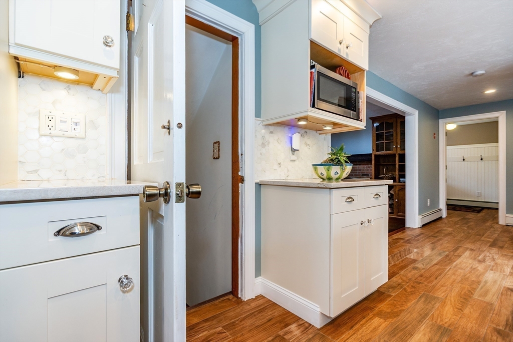 Rehoboth, Massachusetts 02769, United States, 4 Bedrooms Bedrooms, ,3 BathroomsBathrooms,Residential,Active,129785