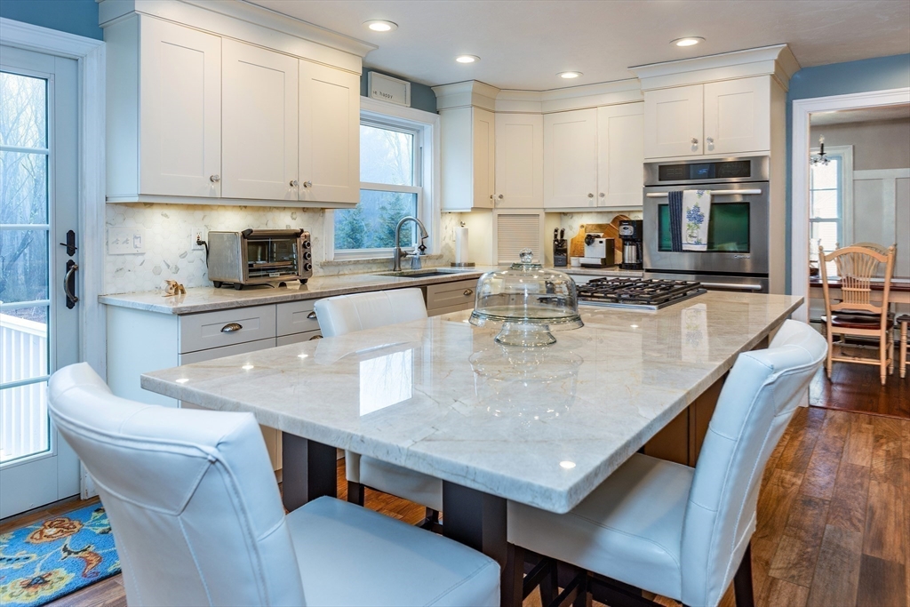 Rehoboth, Massachusetts 02769, United States, 4 Bedrooms Bedrooms, ,3 BathroomsBathrooms,Residential,Active,129785