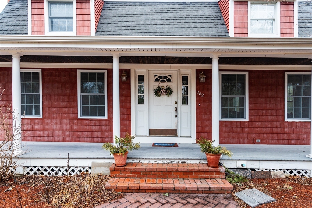 Rehoboth, Massachusetts 02769, United States, 4 Bedrooms Bedrooms, ,3 BathroomsBathrooms,Residential,Active,129785