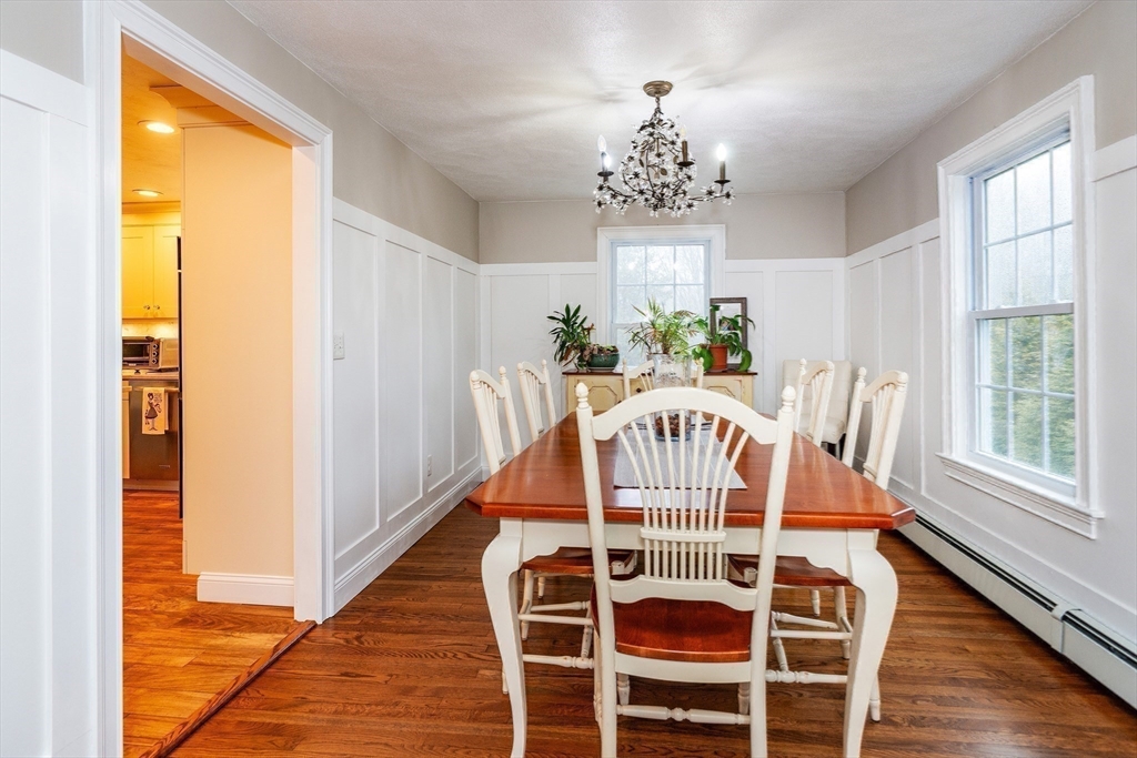 Rehoboth, Massachusetts 02769, United States, 4 Bedrooms Bedrooms, ,3 BathroomsBathrooms,Residential,Active,129785