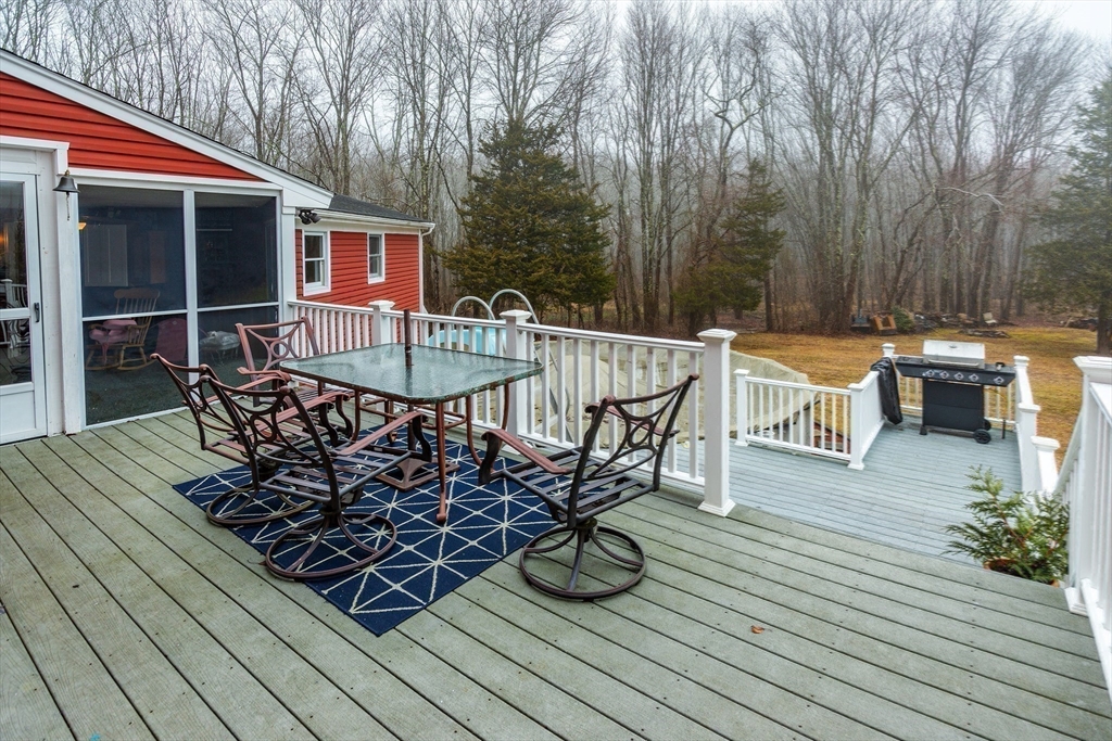 Rehoboth, Massachusetts 02769, United States, 4 Bedrooms Bedrooms, ,3 BathroomsBathrooms,Residential,Active,129785