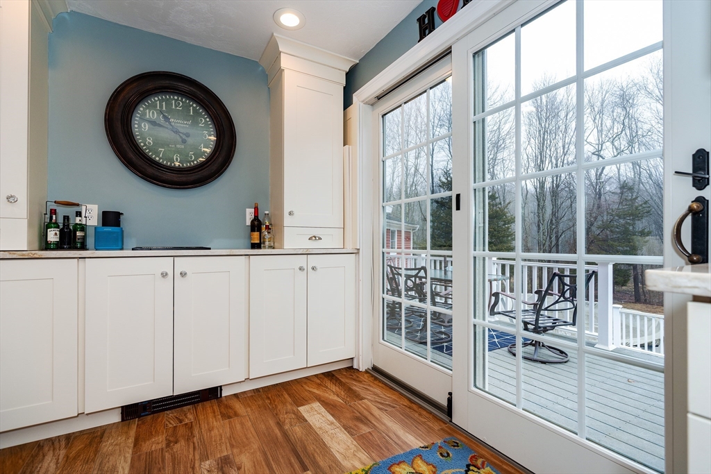 Rehoboth, Massachusetts 02769, United States, 4 Bedrooms Bedrooms, ,3 BathroomsBathrooms,Residential,Active,129785