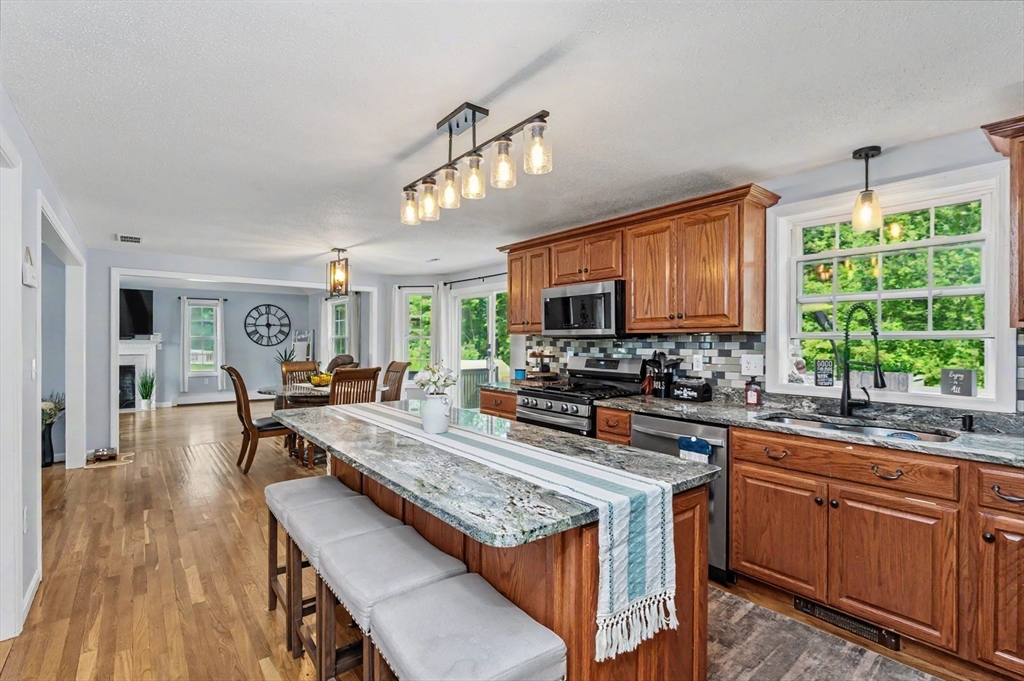 72 Heritage Rd