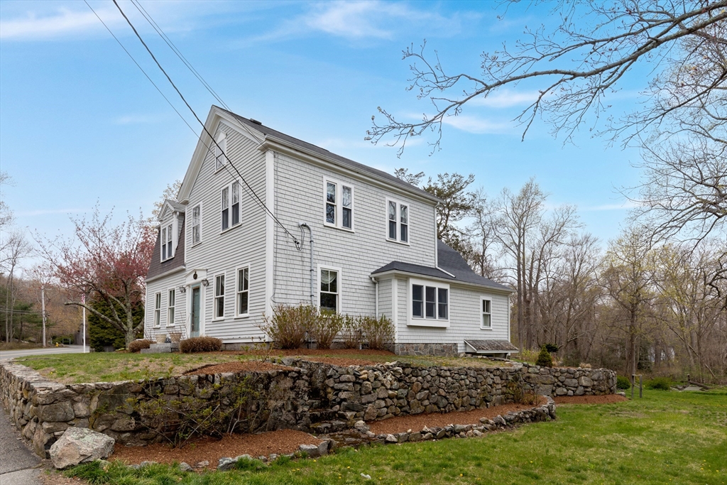 684 Country Way