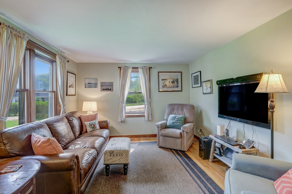 76 Norton Orchard Rd