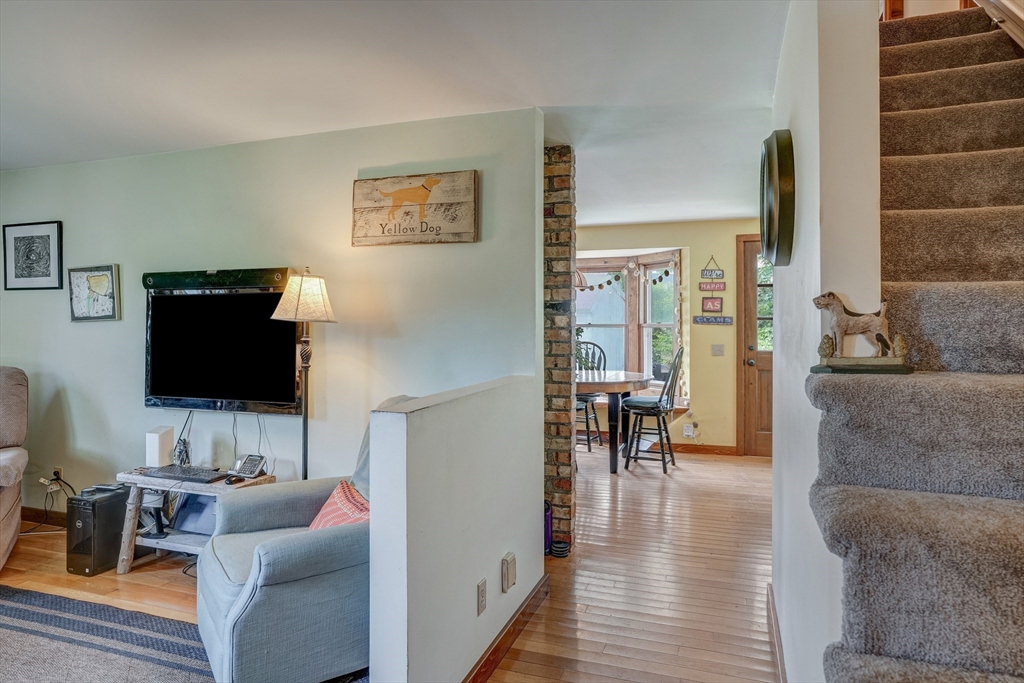 76 Norton Orchard Rd