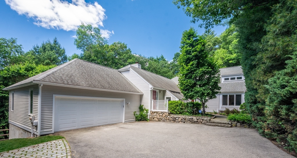15 Fieldstone Dr