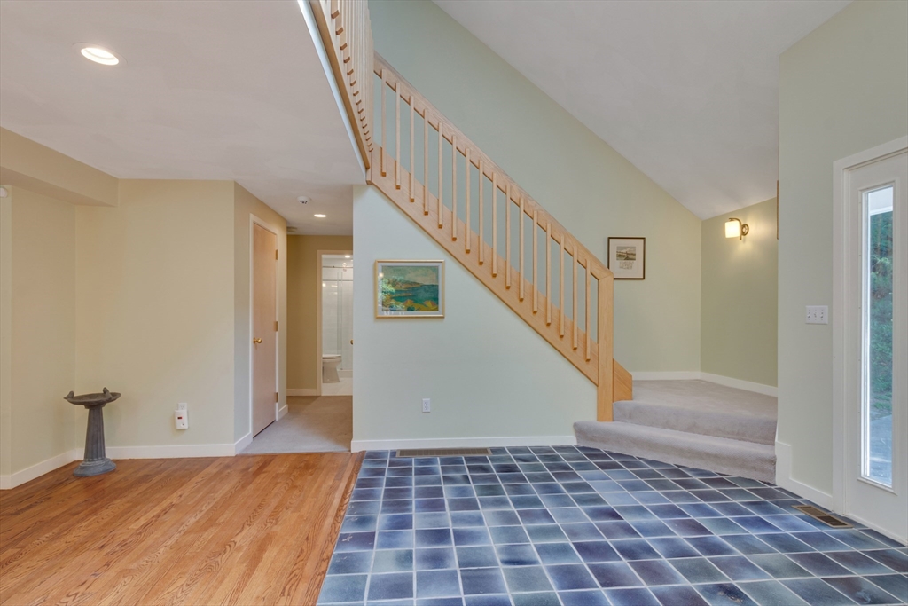 15 Fieldstone Dr