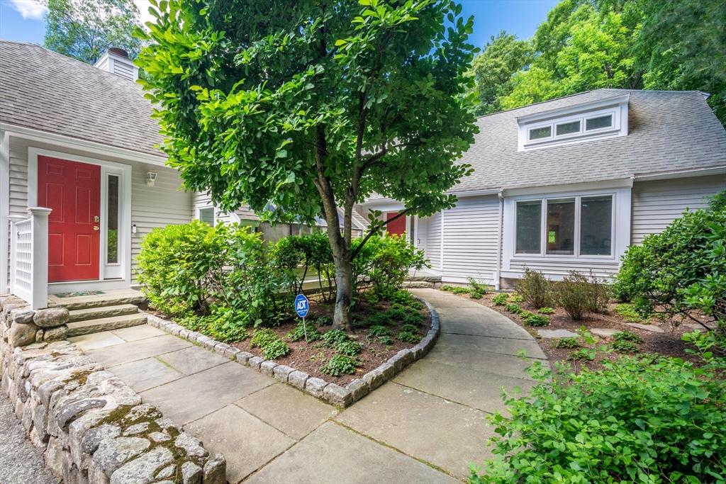 15 Fieldstone Dr