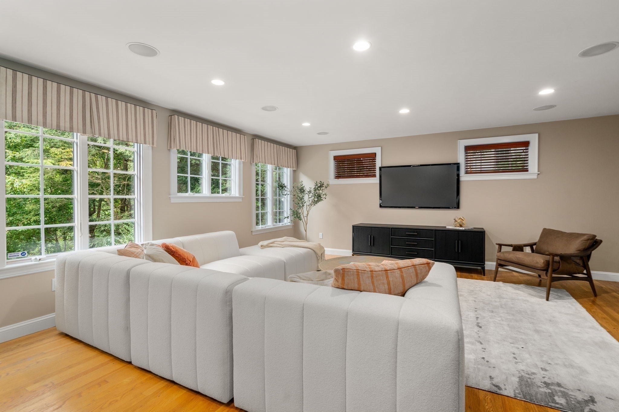 42 Sheridan Rd, Wellesley, MA Photo #7