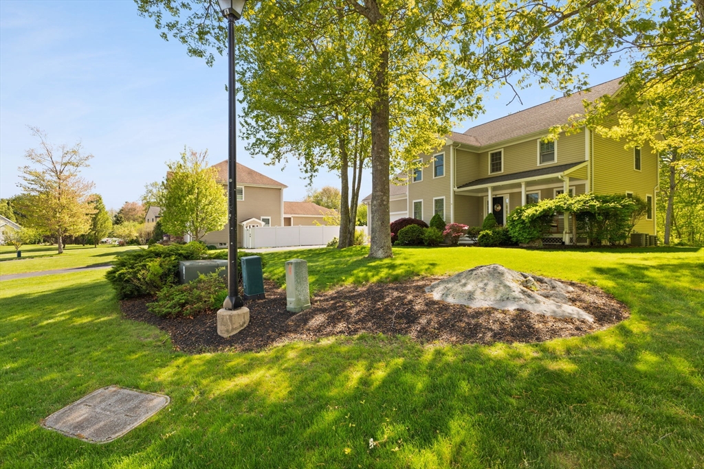 90 Sutherland Dr