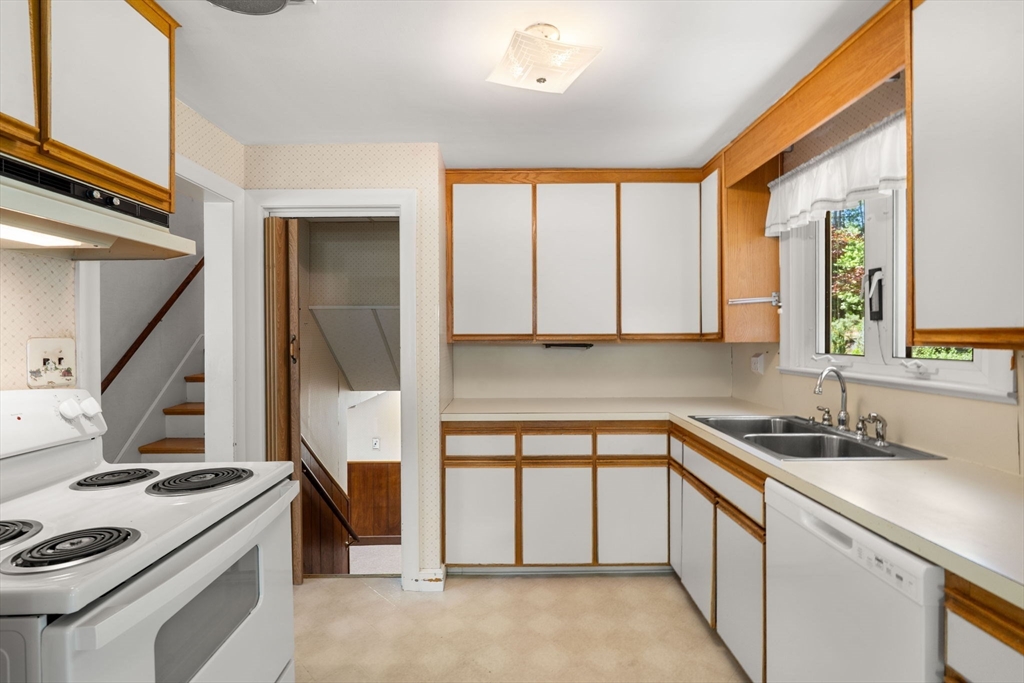 15 Pleasant St