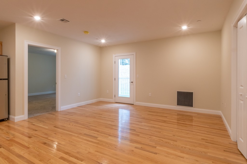 80 North Meadows Road #103, Medfield, MA Photo #2