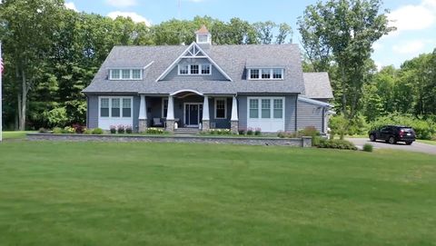 11 Patricia Dr Seekonk MA 02771