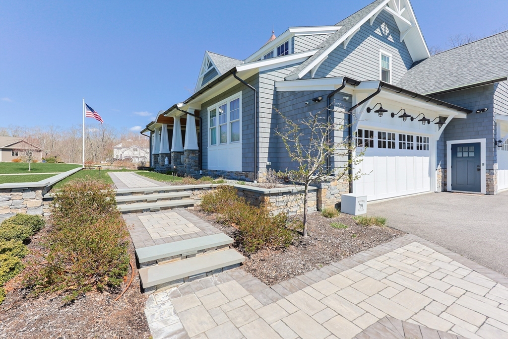 11 Patricia Dr