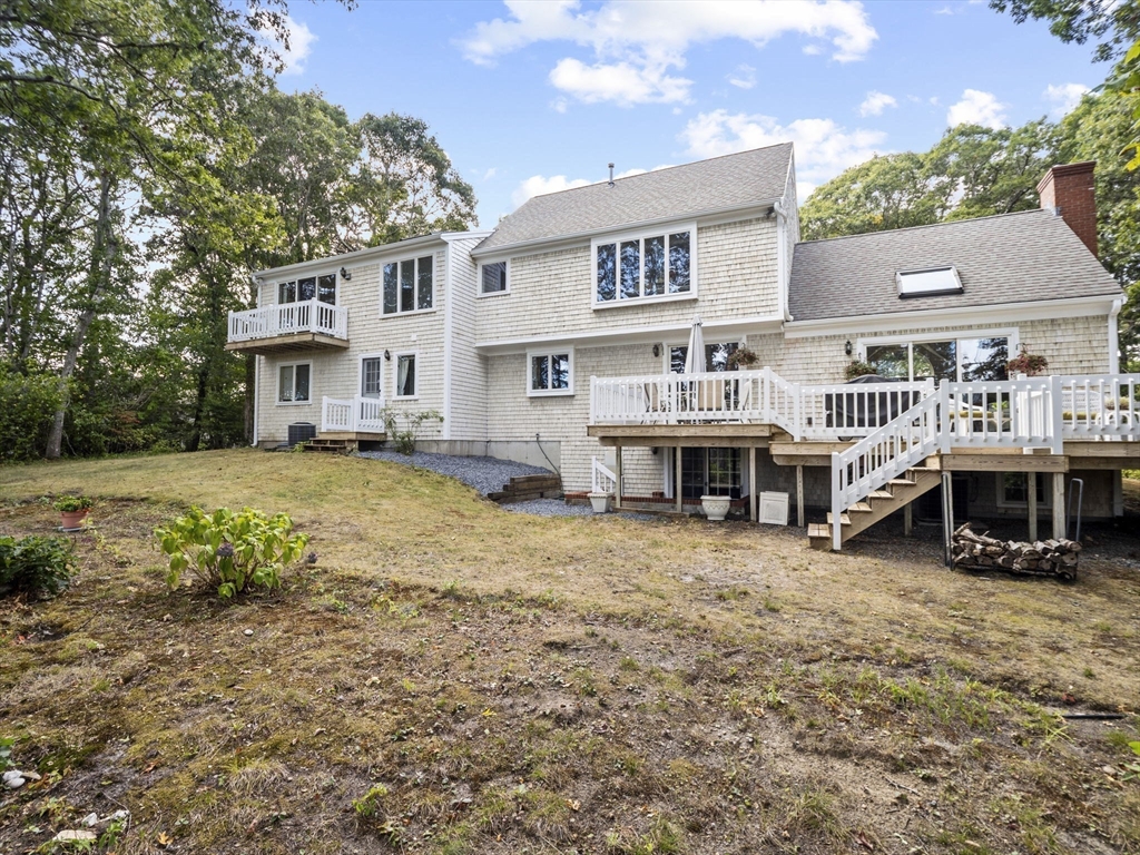 15 Goldie Way