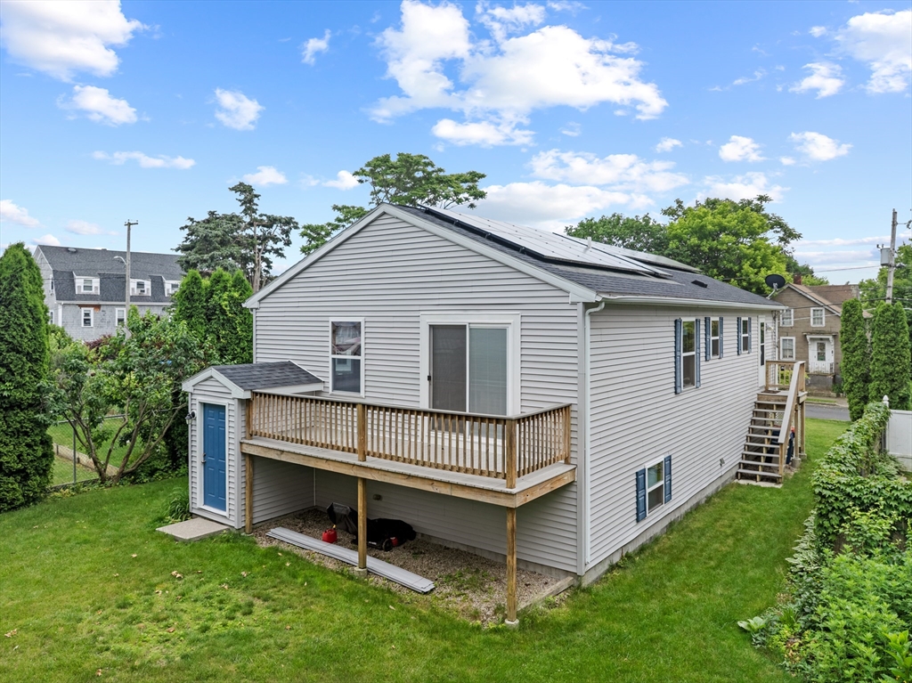 151 Smith St