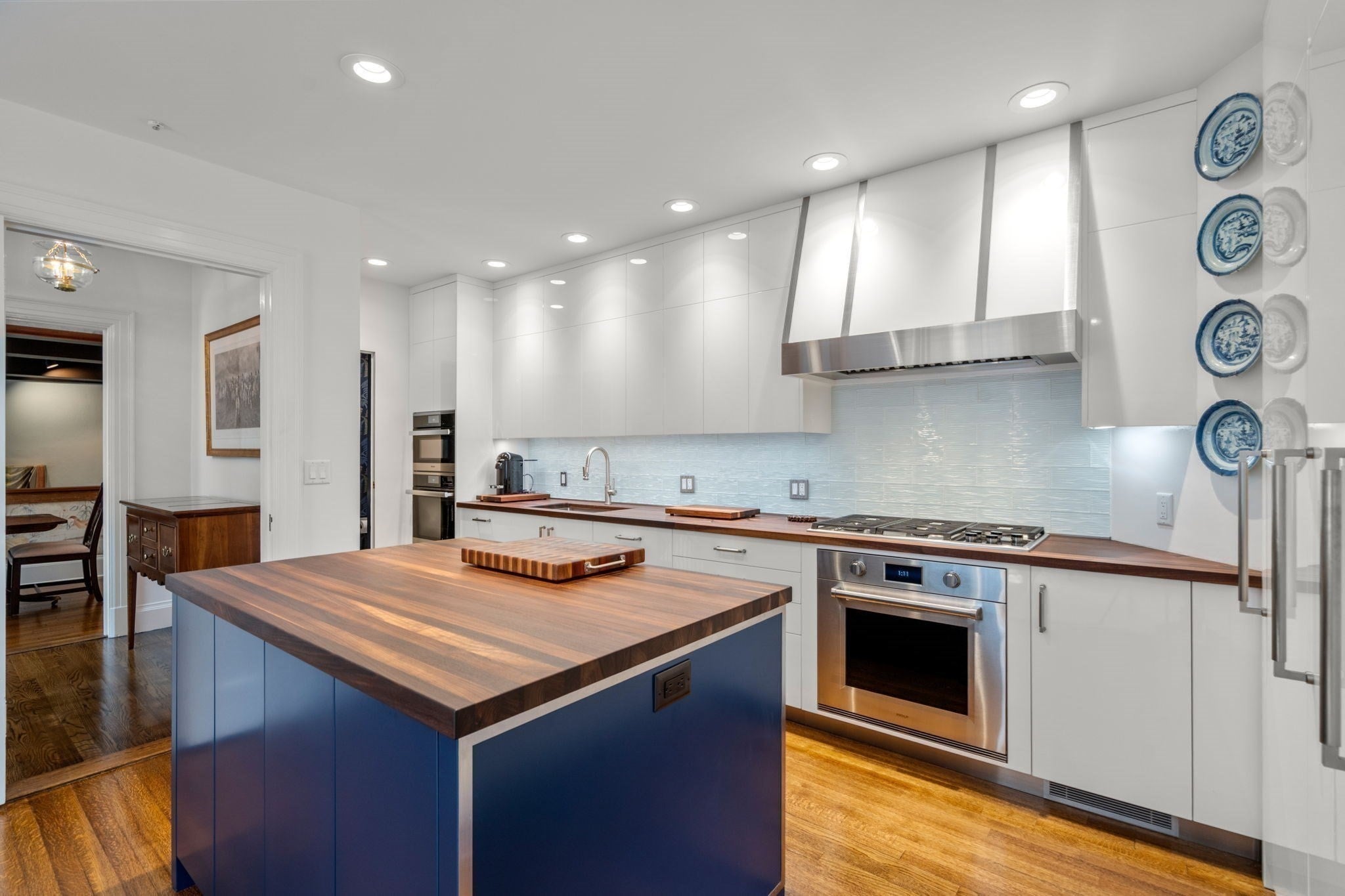 1 West Hill Place