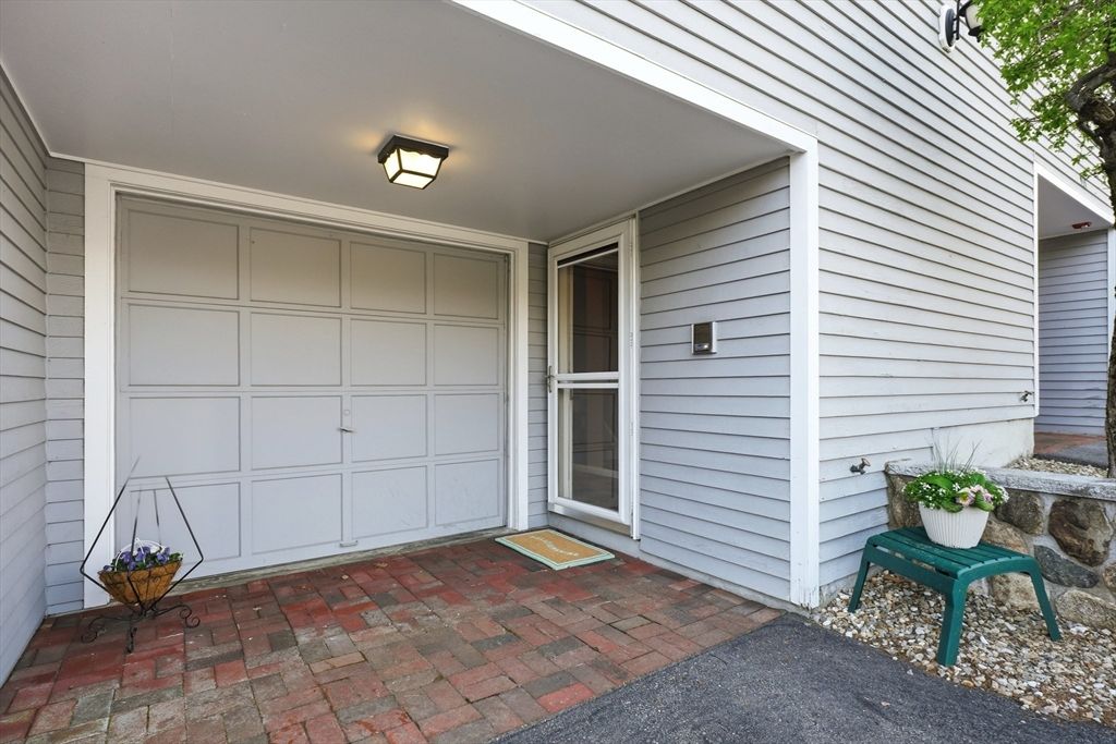 Photo of 914 Sherwood Forest Lane #914, Saugus, MA 01906 (MLS # 73503080)