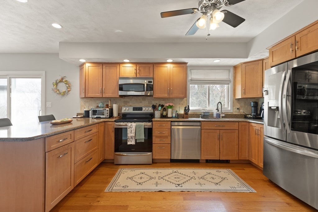 29 Trifiro Rd, Billerica, MA, 29 Trifiro Rd, Billerica, MA Photo #28