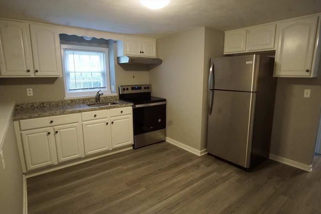 111 Old Meetinghouse Rd 111