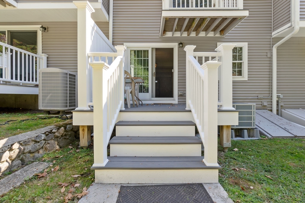 320 Newbury St 304