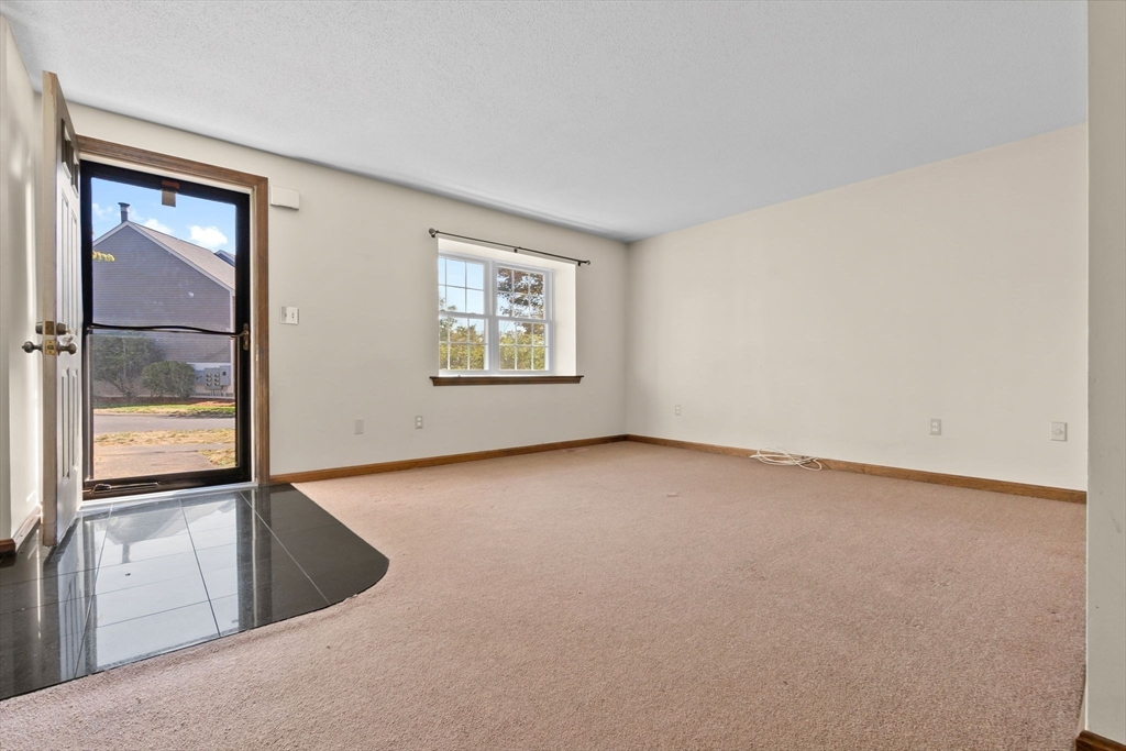 320 Newbury St 304