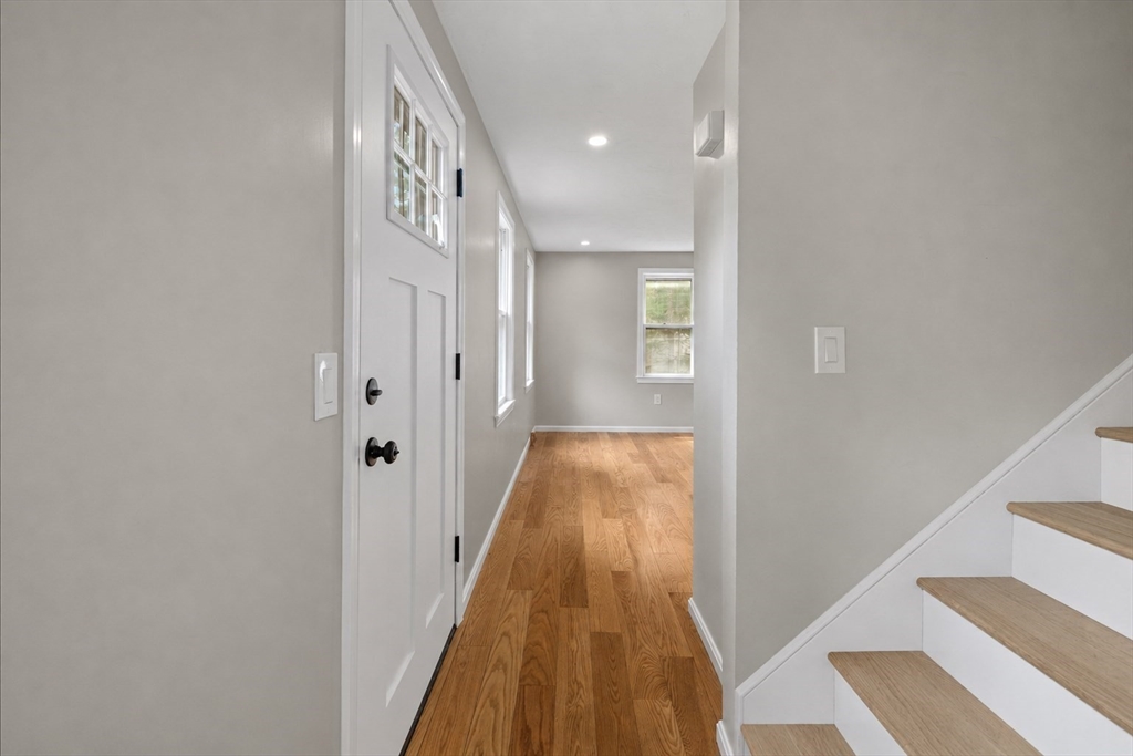 76 Woodridge Rd
