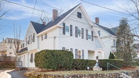 21 Alston Pl Fitchburg MA 01420